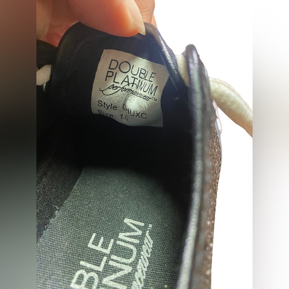 DOUBLE PLATINUM GIRLS SHOES SIZE 1 - Picture 12 of 12